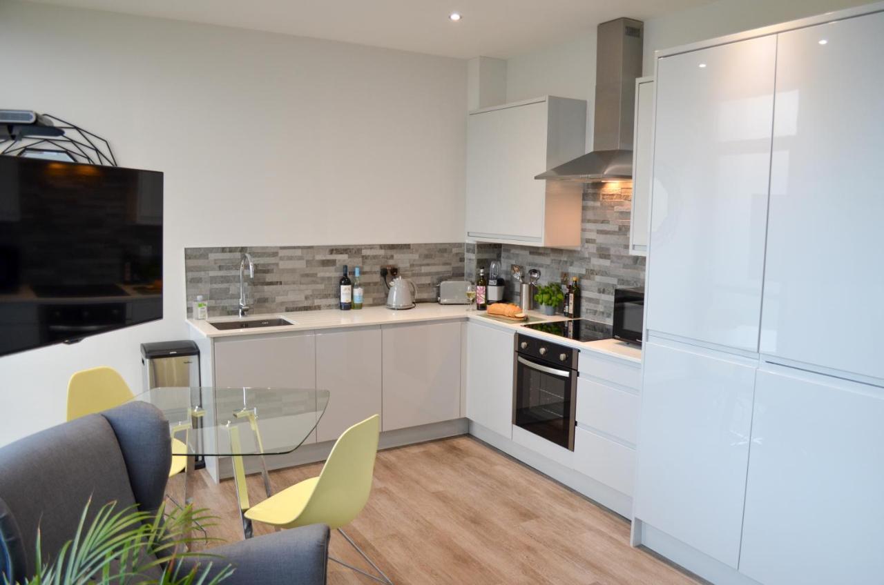 Cotels At 7Zero1 Serviced Apartments - Modern Apartments, Superfast Broadband, Free Parking, Centrally Located Milton Keynes Extérieur photo