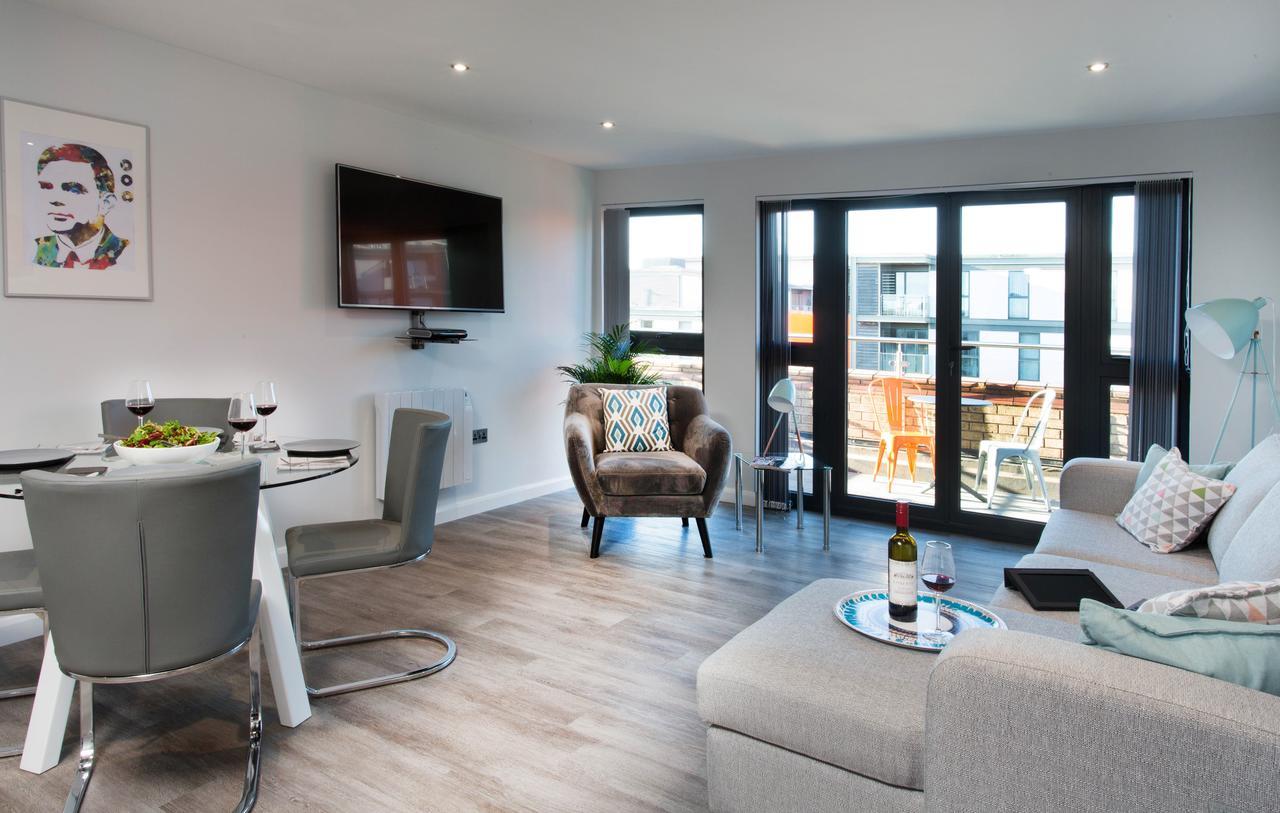 Cotels At 7Zero1 Serviced Apartments - Modern Apartments, Superfast Broadband, Free Parking, Centrally Located Milton Keynes Extérieur photo